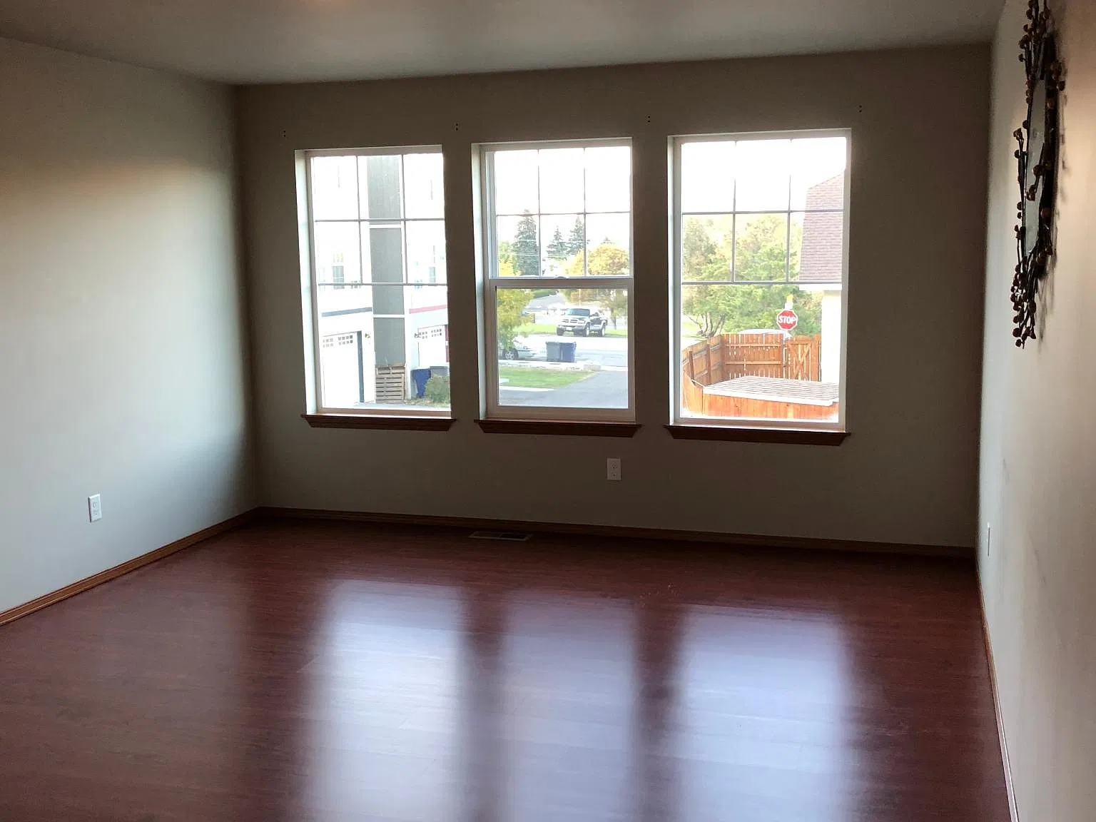 1516 Historic Ln — Photo 3
