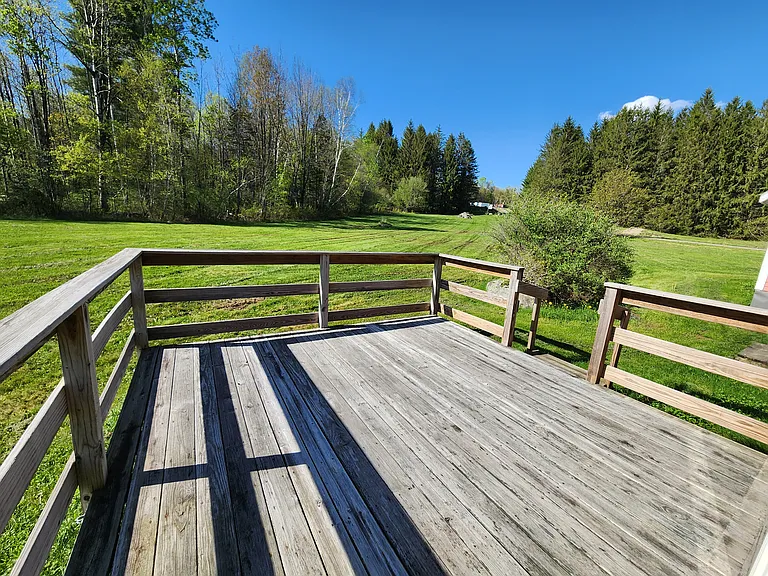 109 N Hollow Rd — Photo 40