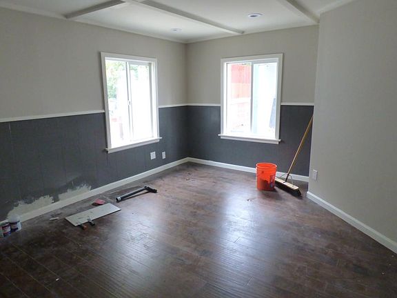 3rd image of 10844 Hesby St
