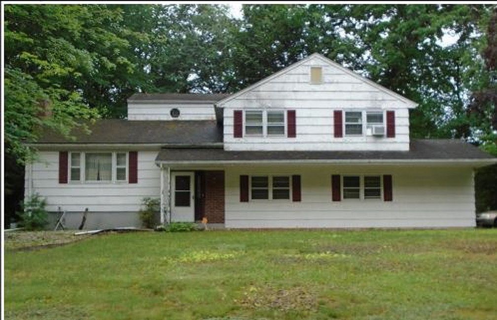35 Hampton Ln, Bloomfield, CT 06002 Zillow