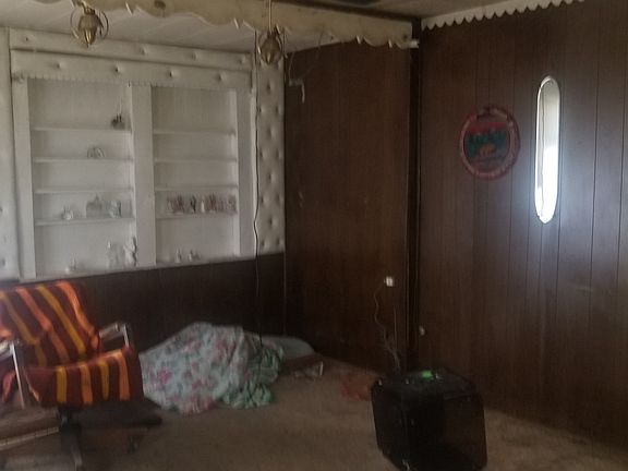 4th image of 13 Hillside Ave