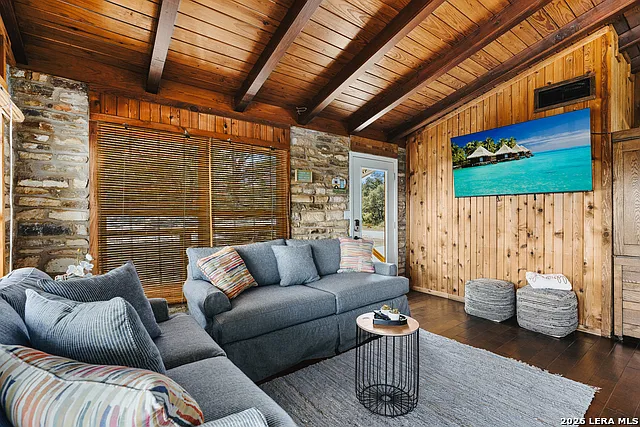 520 Lake Frst — Photo 10