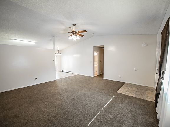 4th image of 471 Mountain Vista Dr