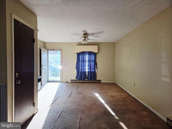 3rd image of 1000 Opequon Ave
