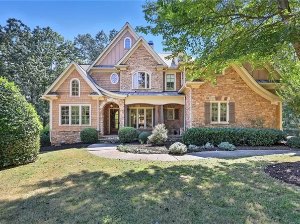 6109 Grand Marina Cir, Gainesville, GA 30506
