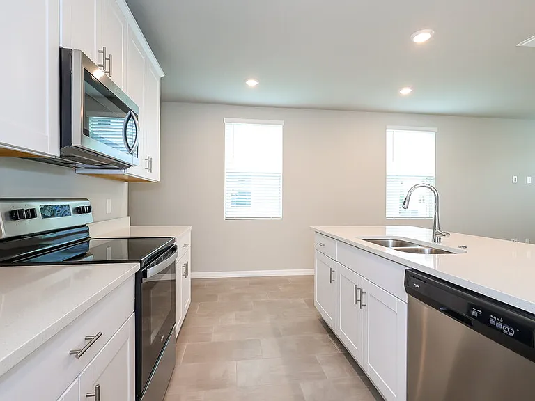 803 Legacy Dr — Photo 9
