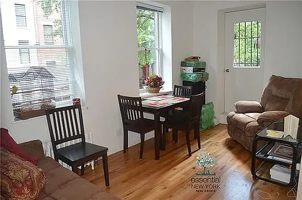 Rented by Solow Realty | media 17