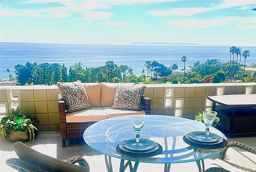 2 bed, 1000 sqft, $7,500 — Photo 1