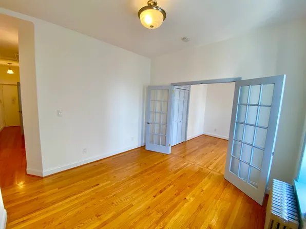 202 E 6th St APT 13, New York, NY 10003