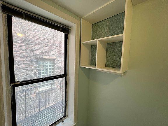 5th image of 259 W 55th St APT 4B