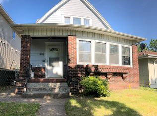 908 Earl St, Saint Paul, MN 55106