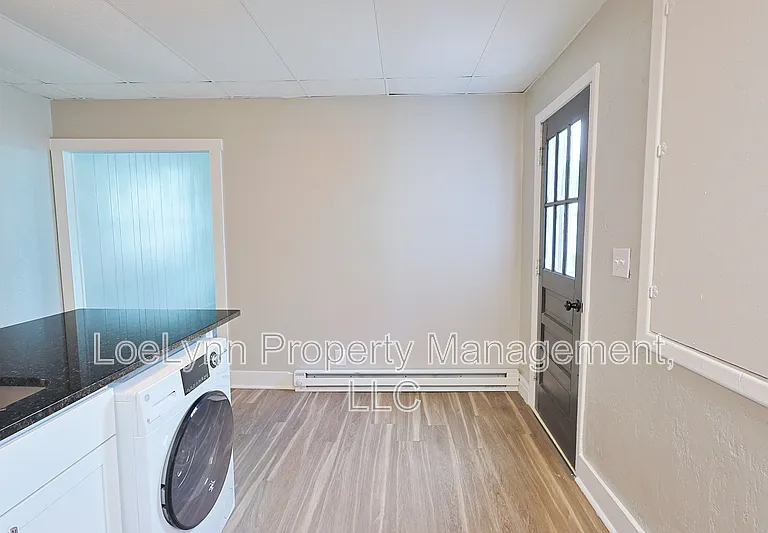 14210 Temple St — Photo 43