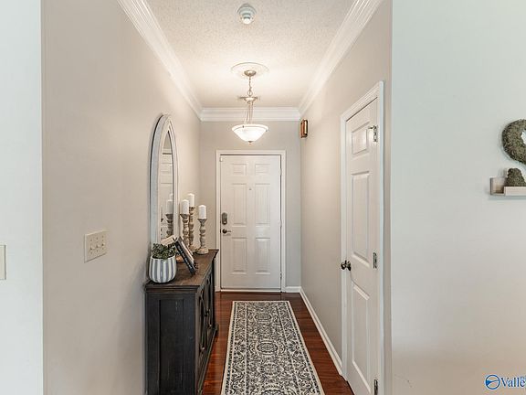 2nd image of 106 Tumbleweed Dr