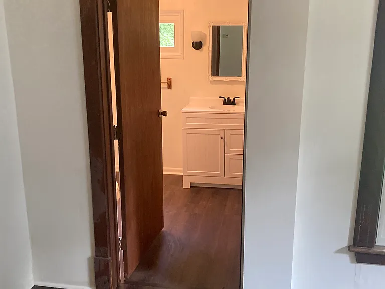 9816 Bateman Ave — Photo 15