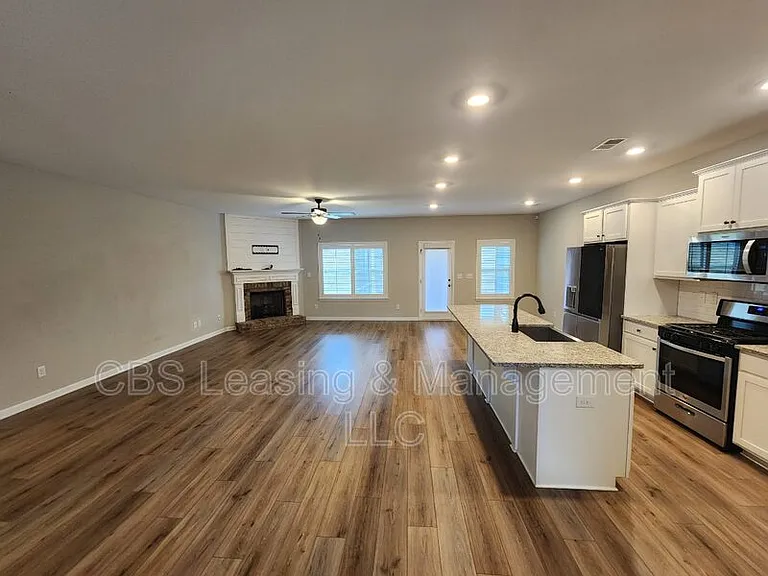 2112 Sequoia Dr — Photo 6