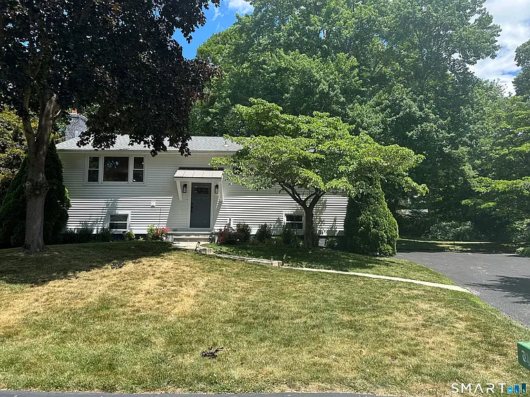 10 Donohue Dr — Photo 19