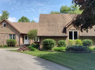 11403 Juniper Ct, Demotte, IN 46310