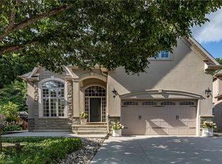 35 Sweetman Dr, Dundas, ON L9H7T4