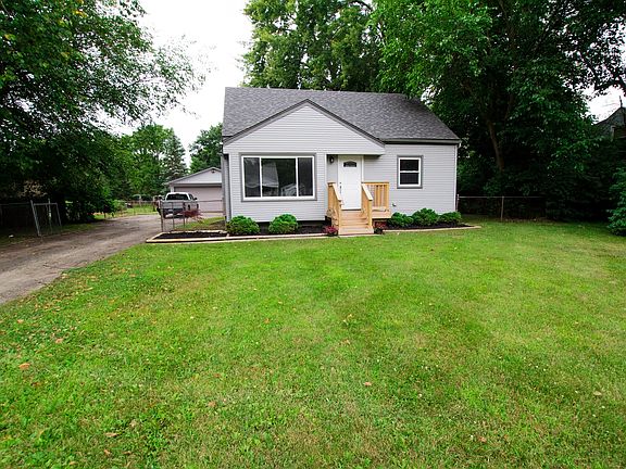 2nd image of 47115 Ayres Ave