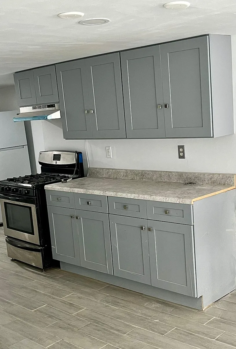 KITCHEN - S Avers Ave
