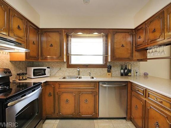 4th image of 5273 Queensbury Dr SE