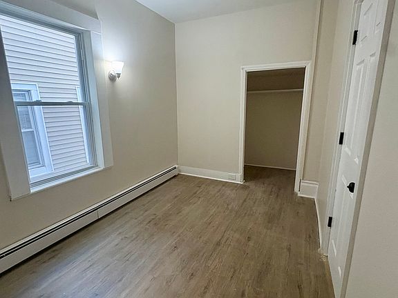 3rd image of 296 Saratoga St #1