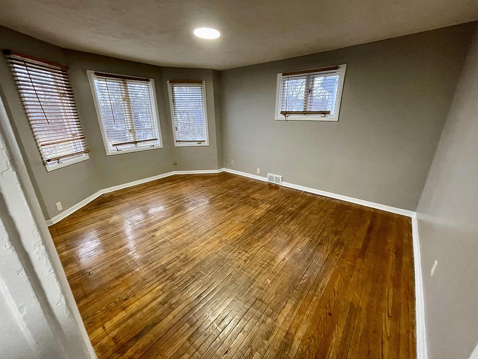 1st image of 18 Oakdale Ave Unit 2