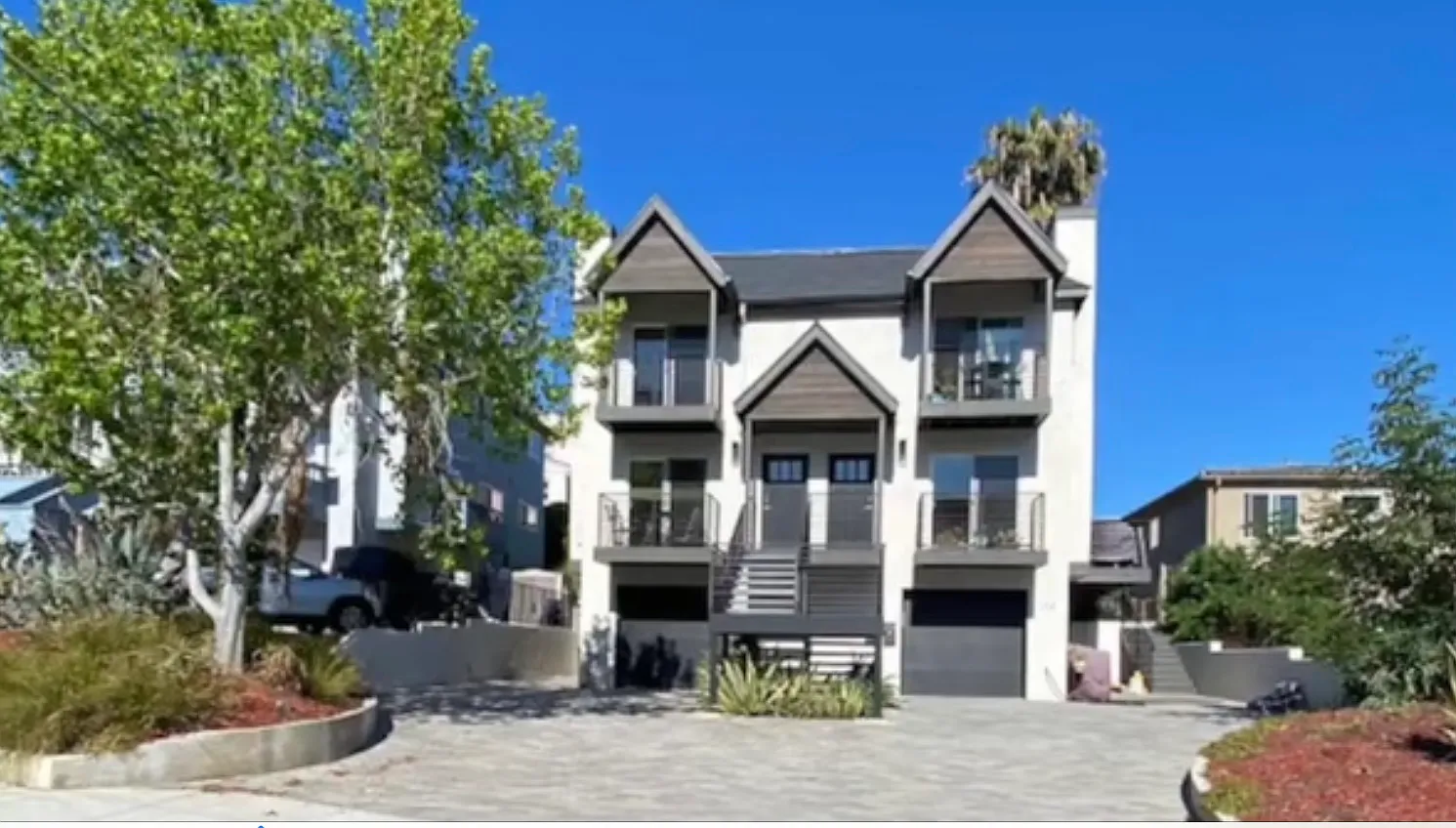 3 bed, 2.5 bath, 1350 sqft, $5,700 — Photo 1