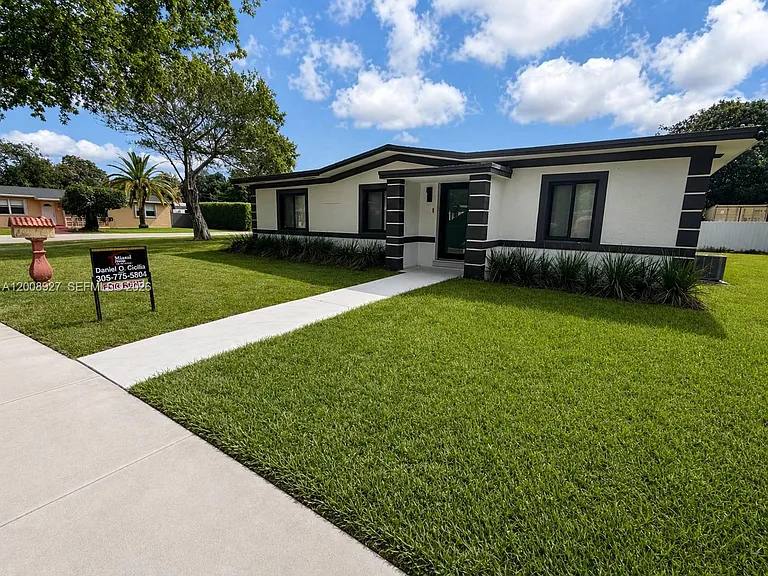 13885 NW 5th Ave — Photo 1