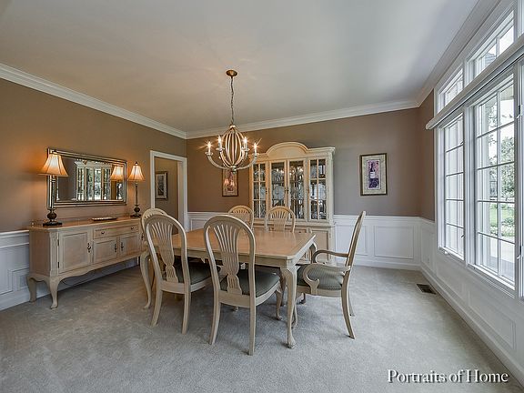 Crown & wainscot