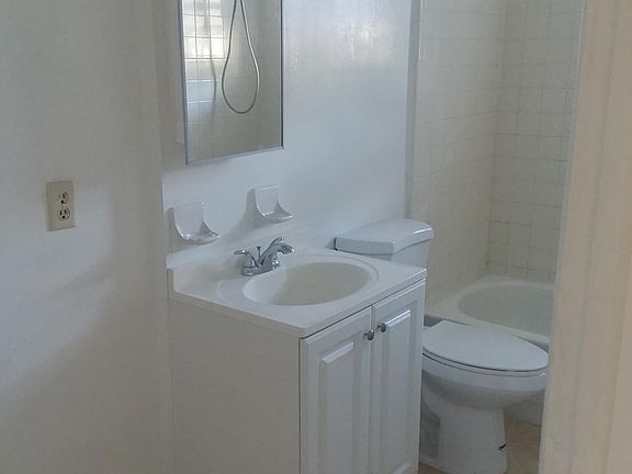 5th image of 8040 47th Ave N #B