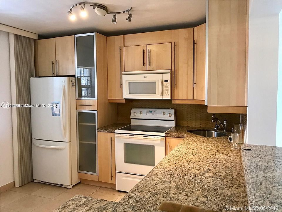 1st image of 871 NE 195th St APT 302