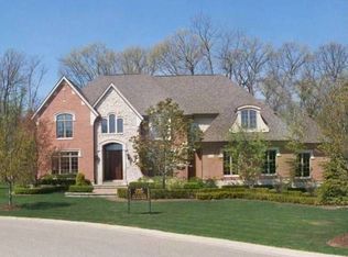 3195 Saint James Ct, Rochester, MI 48306