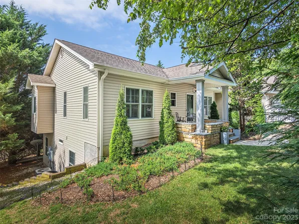 140 Kirkwood Dr, Asheville, NC 28805