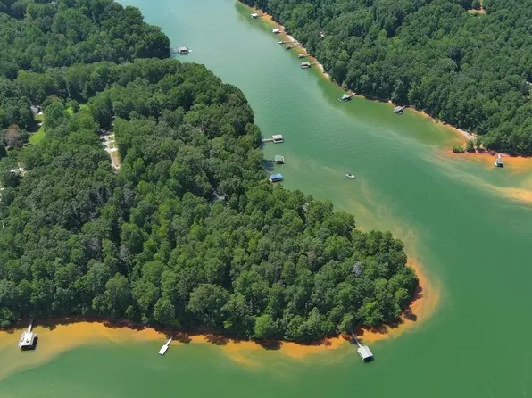 69 Freedom Ct, Martin, GA 30557