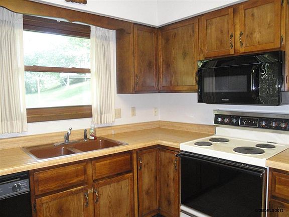 5th image of 2756 Meadow Wood Dr