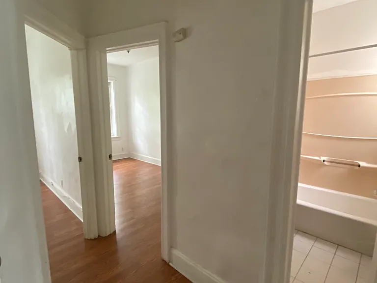 51 Linden St #2 — Photo 2