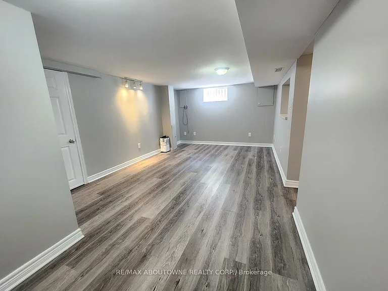 26 Grandfield St #LOWER — Photo 10