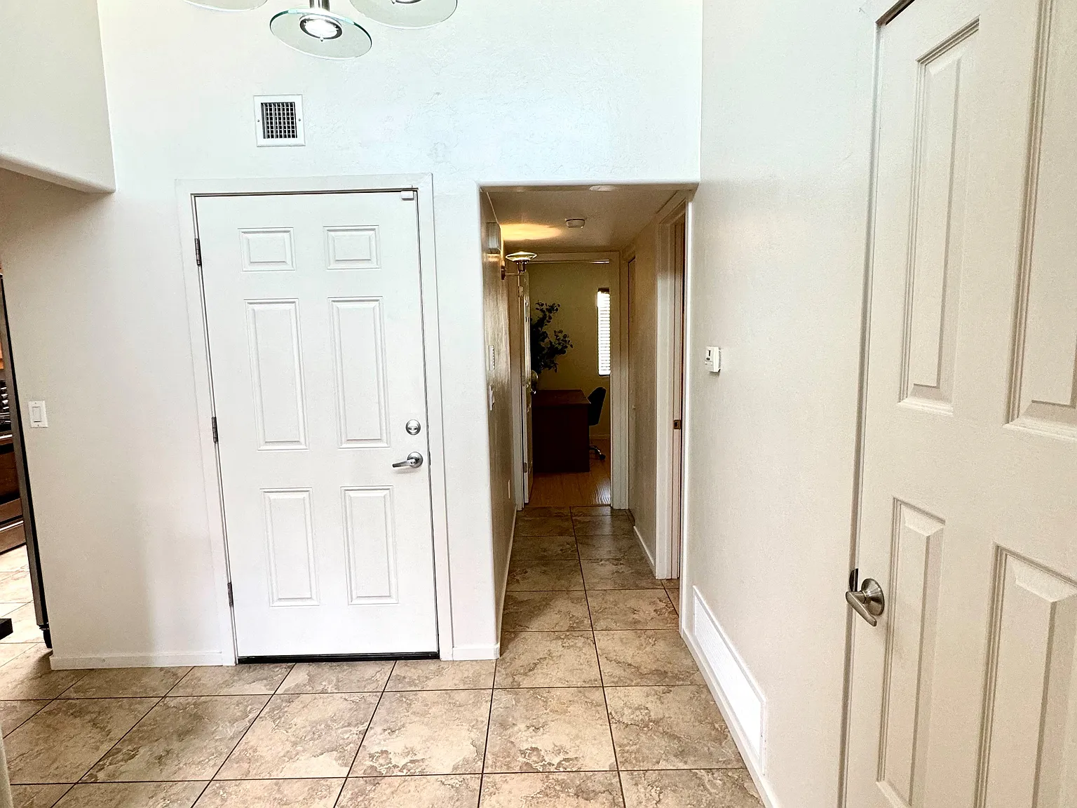 2 bed, 1176 sqft, $2,450 — Photo 4