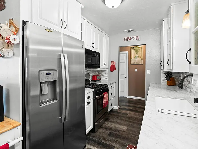 752 Osage St — Photo 3