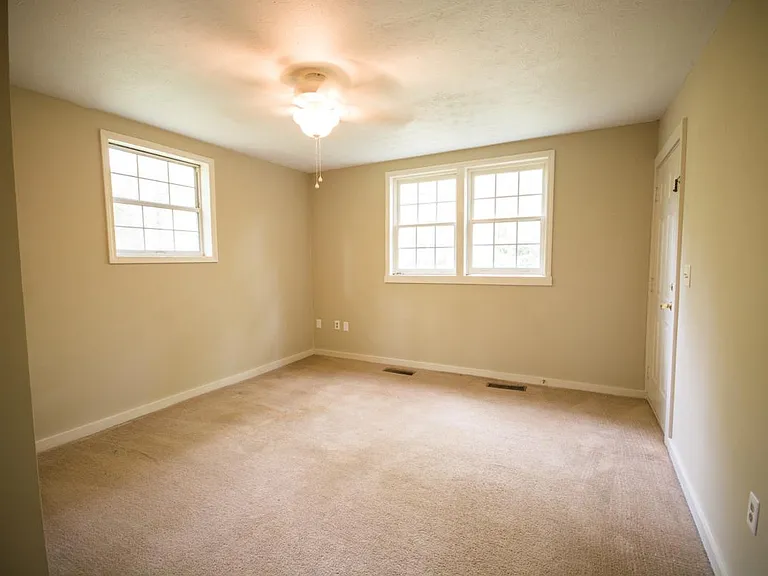 207 Woody Dr — Photo 18