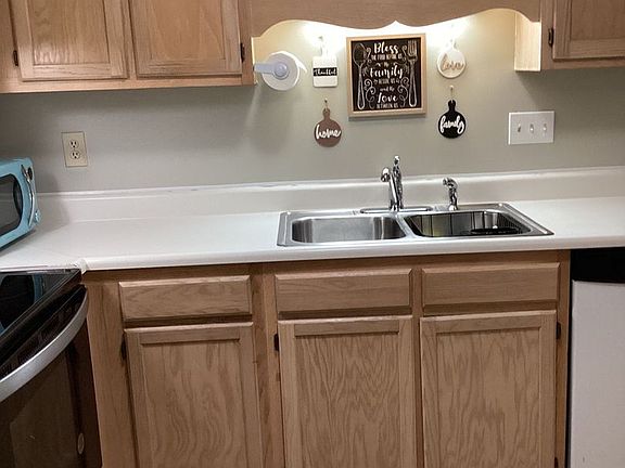 3rd image of 2840 Chillingworth Dr