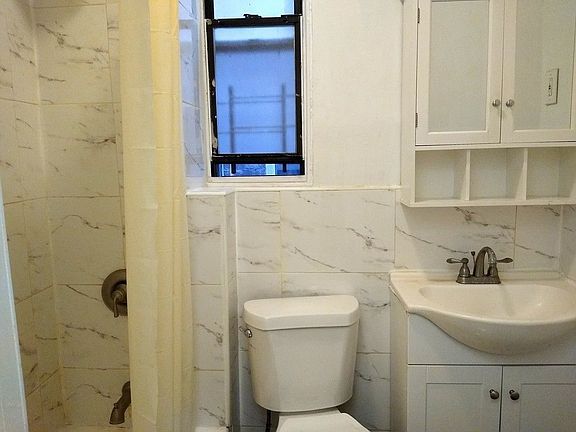 4th image of 30 Irving Ave #1RR
