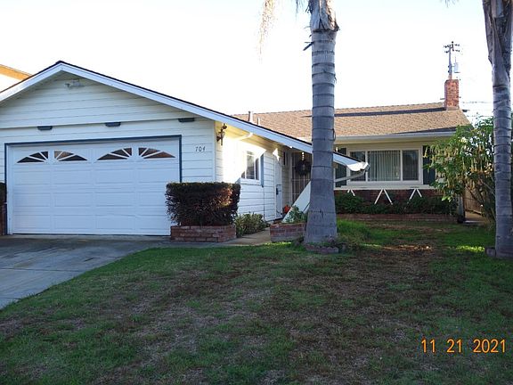 2nd image of 704 Dakota Dr