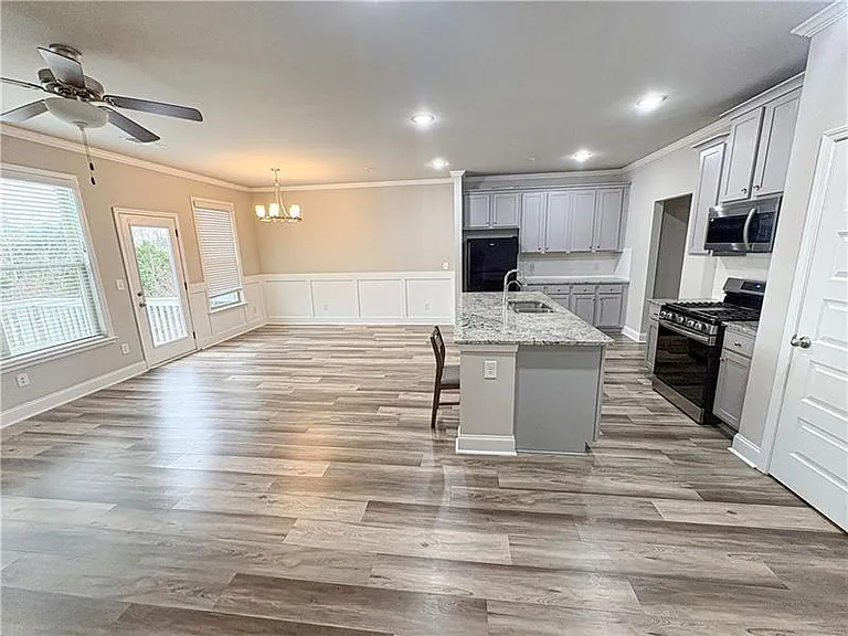 339 Cherryhill Ln #R — Photo 13