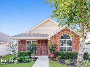 1069 Village Trl, Calera, AL 35040