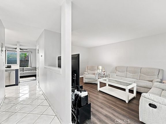 3rd image of 106 Racquet Club Dr