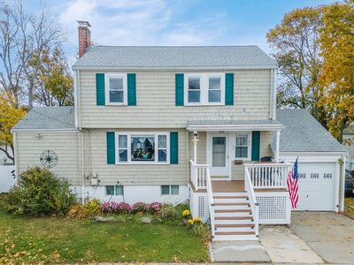 35 H St, Hull, MA, 02045