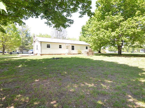 4th image of 4146 Highland Ln