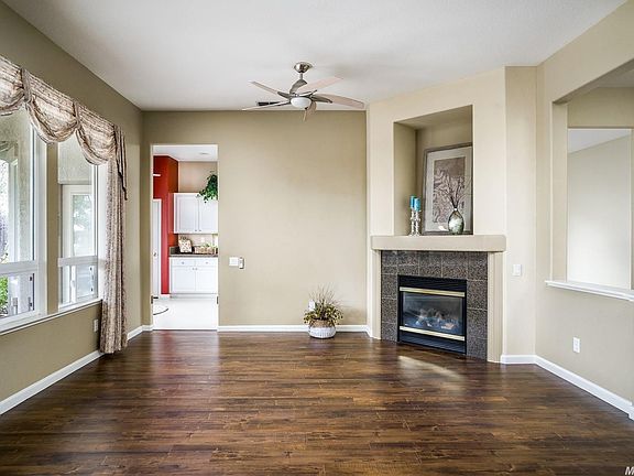 3rd image of 4122 Tahoe Vista Dr